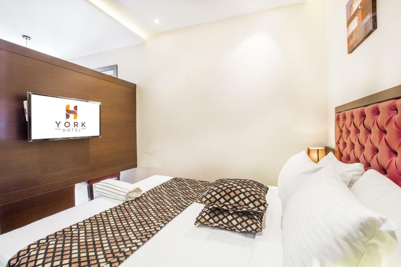 York Hotel Kochi Extérieur photo