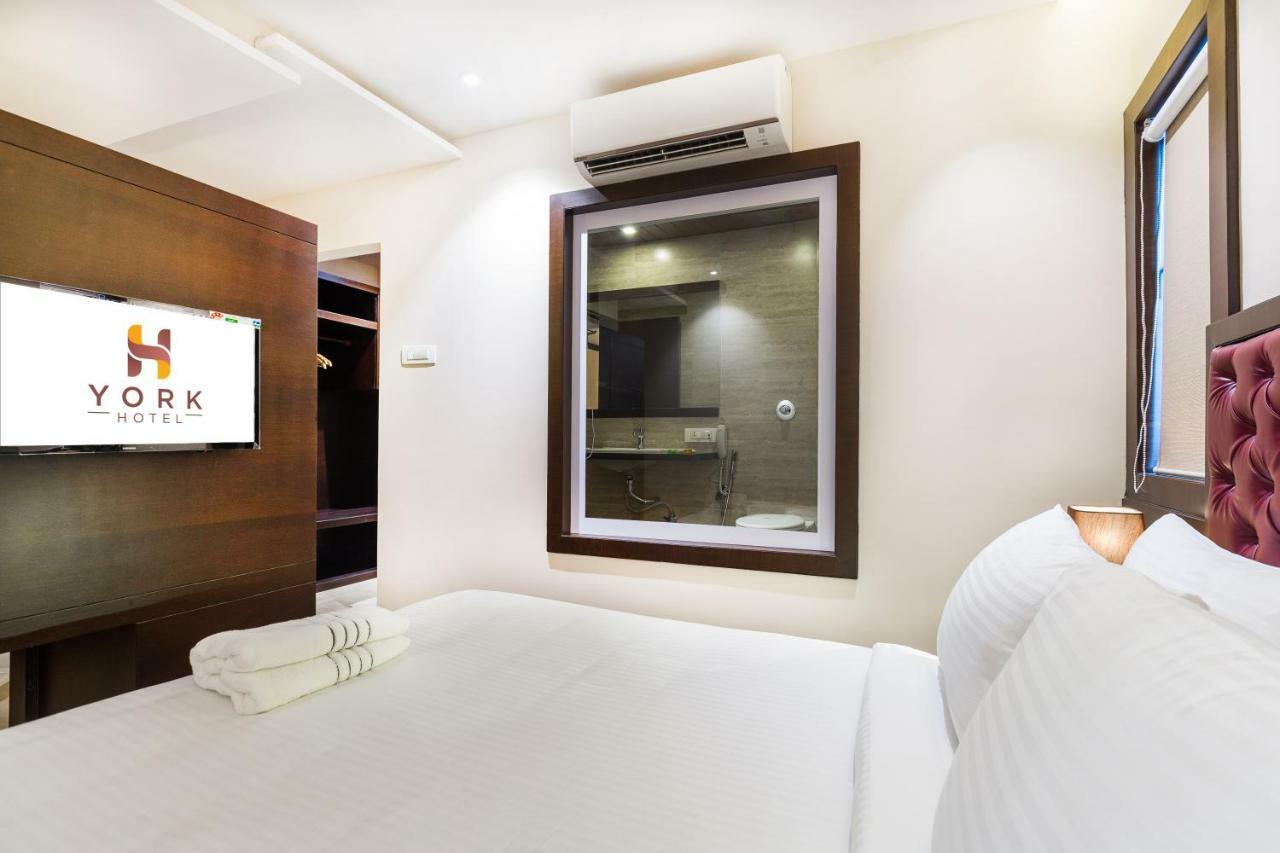 York Hotel Kochi Extérieur photo