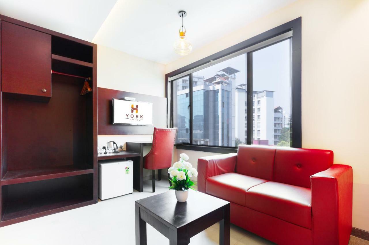 York Hotel Kochi Extérieur photo