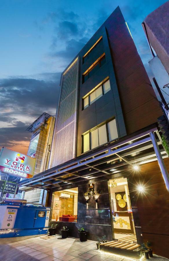 York Hotel Kochi Extérieur photo